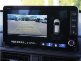 【バックカメラ】駐車が苦手な方でも安心してお乗りいただけます。リバース連動で画面が切り替わるのでとっても便利です。