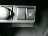 運転席シートヒーター装備