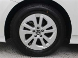 純正アルミホイールです。195/65R15