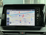 日産オリジナルナビゲーション。大型モニターを採用。画面が大きいので、タッチ操作もスムースで快適です。