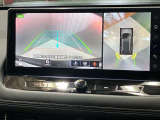 【アラウンドビューモニター】車を上から見下ろしているかのような映像で周囲の状況がひと目で確認、狭い駐車場に駐車するときも安心です♪♪障害物などがあると警告音がなりますので安心して駐車が出来ます★