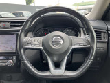 ステアリングスイッチ搭載!ハンドルひとつで手を離さなくても運転中視線をそらさなくても操作が出来て便利です