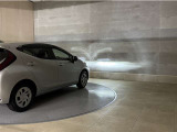 LEDヘッドランプです。十分な明るさを保ちつつも消費電力が少なく、バルブ寿命も長いのが特徴です。瞬時にMAXの光量を発揮するのもLEDならではです。