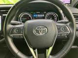 握りやすいステアリングで、快適な運転をサポート。操作しやすい配置で、運転に集中できます。上質な素材で、心地よい触り心地です。