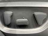 【パワーシート】スイッチ一つで簡単にシートの微調整が可能!電動だから力もいりません!快適なシートポジションにセットして、快適なドライブをお楽しみください。