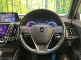 【純正革巻きステアリング】上質な革を使用することで、手にしっかり馴染みとても運転しやすいハンドルです♪