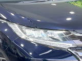 【LEDヘッドライト】悪天候や夜間走行時も良好な視界を確保し安心して運転できる高輝度LEDヘッドライトを装備!点灯速度が早く、消費電力も抑えられています。