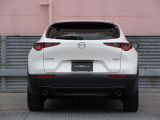 CX-30のエクステリアデザインは、明確なラインを使わず、面の動きのみで表現。アートとしての美しさと生命感を感じさせるデザインを創生しています