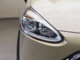 LEDヘッドライトです。デザイン性がよくとても明るいので、夜間の走行や悪天候でも安心です。しかも長寿命!