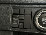 【片側パワースライドドア】電動で開閉可能なスライドドア!狭い駐車場も乗り降り快適で、強風で意図せずドアが開いてしまう心配もございません!運転席のボタンからも操作可能です♪