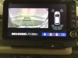 バックでの車庫入れも安心です! リアカメラが付いているバックモニター付のナビを装備しております。バンパーについているソナーや、操作線もついており距離感も画面から確認できます。