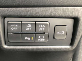 運転席回りのスイッチで安全装備のON/OFFも簡単に!