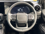 インテリアに合わせたデザインのステアリングは、運転される方のことも考え、運転しやすい形状、大きさです。是非一度、実際に触ってお確かめください。