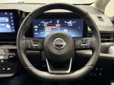 アクセル、ブレーキ、ステアリング操作をクルマがサポート。ドライバーの負担を軽減します。運転支援技術 プロパイロット装備