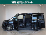 両側パワースライドドア付きだから、狭い駐車スペースなどでの 乗り降りラクラク!小さなお子さまのいるご家庭には嬉しい装備。