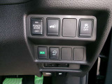 パワーバックドアスイッチです。運転席からもバックドアの開閉が出来ます。