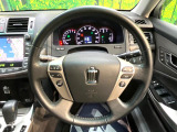 【純正革巻きステアリング】上質な革を使用することで、手にしっかり馴染みとても運転しやすいハンドルです♪