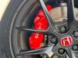 【ブレンボ製キャリパー】ハイパワー車両には強力なブレーキが必須!世界のスーパーカーにも採用されるイタリアの高級メーカー「ブレンボ」を装着!色鮮やかなキャリパーがスポーティな印象を引き立てます♪