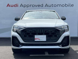 【ブラックStyle】シングルフレームグリルはAudiの象徴的なデザイン要素であり、一目でAudiとわかるスタイル、大きくて迫力のある形状が車のスポーティな印象を強調しており、魅力的なデザインとなっています。