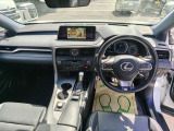 予防安全パッケージ「Lexus Safety System+」搭載。 プリクラッシュセーフティ、レーンキーピングアシスト、オートマチックハイビーム、レーダークルーズコントロール(全車速追従機能付)。