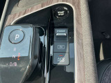AUTO HOLD機能搭載してあります!ブレーキを踏んで停止すると、自動的にブレーキ力を保持します。信号待ちや渋滞中などに、ブレーキペダルを踏み続ける必要がなく、足の疲れを軽減してくれます☆