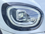 ●LEDヘッドライト:夜間走行時も良好な視界を確保し安心して運転できる高輝度LEDヘッドライトを装備!点灯速度が早く、消費電力も抑えられています。