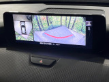 【360&deg;ビューモニター】専用のカメラにより、上から見下ろしたような視点で360度クルマの周囲を確認することができます☆死角部分も確認しやすく、狭い場所での切り返しや駐車もスムーズに行えます。