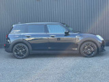 MINI正規ディーラーならではの品質の高い認定中古車を常時20台以上展示しております。