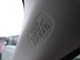 車両側面からの安全性も高めてくれる、安心装備のサイドカーテンエアバックシステムです。