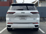 ハンズフリー機能と併用できるパワーバックゲート標準装備。キーレスと車内からスイッチでも開閉が可能です。
