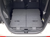 低床で開口部が広いため、重い荷物も持ち上げやすく、積み込みがスムーズに行えます。