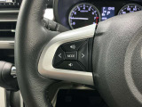 【ステアリングスイッチ】運転中に前方から目線をそらすことなくオーディオ等の操作が可能な便利機能!安心&快適なドライブを演出してくれます。
