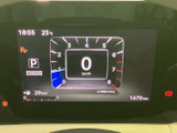 視認性の高いメーターパネルは、運転に必要な情報を的確にドライバーへ伝えます。運転に集中できる環境をサポートします。