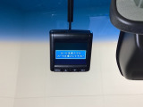 ドライブレコーダーが前方の監視をしてくれます。衝突や急ブレーキなどを感知した場合に、記録された動画が万が一の際に直前の状況を把握する手助けとなります。