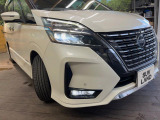 【LEDヘッドライト】悪天候や夜間走行時も良好な視界を確保し安心して運転できる高輝度LEDヘッドライトを装備!点灯速度が早く、消費電力も抑えられています。