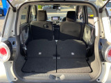 普段のお買い物や通勤、送迎等に十分な荷室スペースを確保しております。セカンドシートを倒すと、大きな荷物の積載も可能です♪