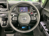 【純正革巻きステアリング】上質な革を使用することで、手にしっかり馴染みとても運転しやすいハンドルです♪