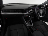 Audiのインテリアはエクステリア同様、優れたデザイン性とクオリティ、そして機能性を兼ね備えております。