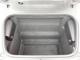 ●トランクルーム:趣味が広がる収容スペース!これだけの広さがあればお買い物やレジャーなどにも最適です!使用感も少なくきれいな状態を維持しております。