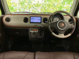 後方視界を広げるバックモニターで、安全な駐車をサポート。狭い場所でも安心です。運転に自信がない方にもおすすめです。