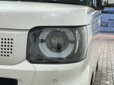 LEDヘッドライトは、点灯の瞬間から最大光量を発揮し、突然暗くなるトンネルなどでの安定感を高めます。