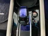 オートマチックシフトレバーは、手になじみ操作しやすい形状で安全運転にもつながります♪