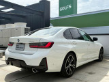 BMWのお車は、&ldquo;駆け抜ける歓び&rdquo;を体現しております。走行の安定性とコーナリングの良さを追求し、思い通りにハンドルの操作可能です。