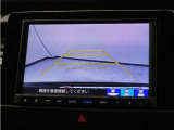 バックカメラ搭載です!車庫入れが苦手な人はもちろん、車両感覚に自信がある人にもお勧めです!見えない箇所が見えるようになるので、低い障害物や隠れてしまっている子供の存在等にも気付く事が出来ます。