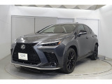 レクサス車らしい細部までこだわった高級感と見る人を一目で虜にするエモーショナルな魅力を持ち合わせております。