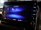 CD、DVD、Bluetooth、AM、FM、AUX、スマートフォン接続ができます。