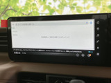目的地への道案内をスムーズに行います。分かりやすい表示で、初めての場所でも安心して運転できます。
