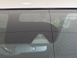 【エマージェンシーブレーキ】走行中に前方の車両等を認識し、衝突しそうな時は警報とブレーキで衝突回避と被害軽減をアシスト。より安全にドライブをお楽しみいただけます。