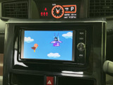 停車中には、TVや動画コンテンツをお楽しみいただけます。休憩時間や待ち時間に、リラックスした時間を過ごせるのが魅力です。