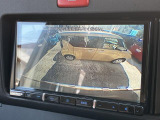 バックモニターの映像が見れるので駐車時も楽々です♪